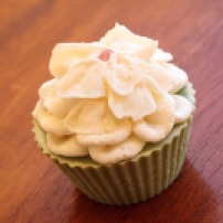 Flower Cupcake Soap! Patience + experience from past mistakes + tutorials = Improvement